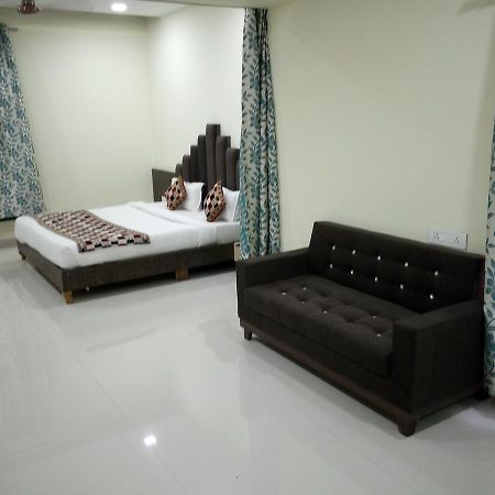 Casa Green Hotel Shirdi Exterior photo