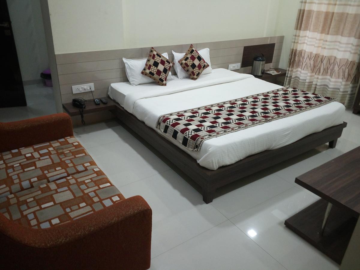 Casa Green Hotel Shirdi Exterior photo