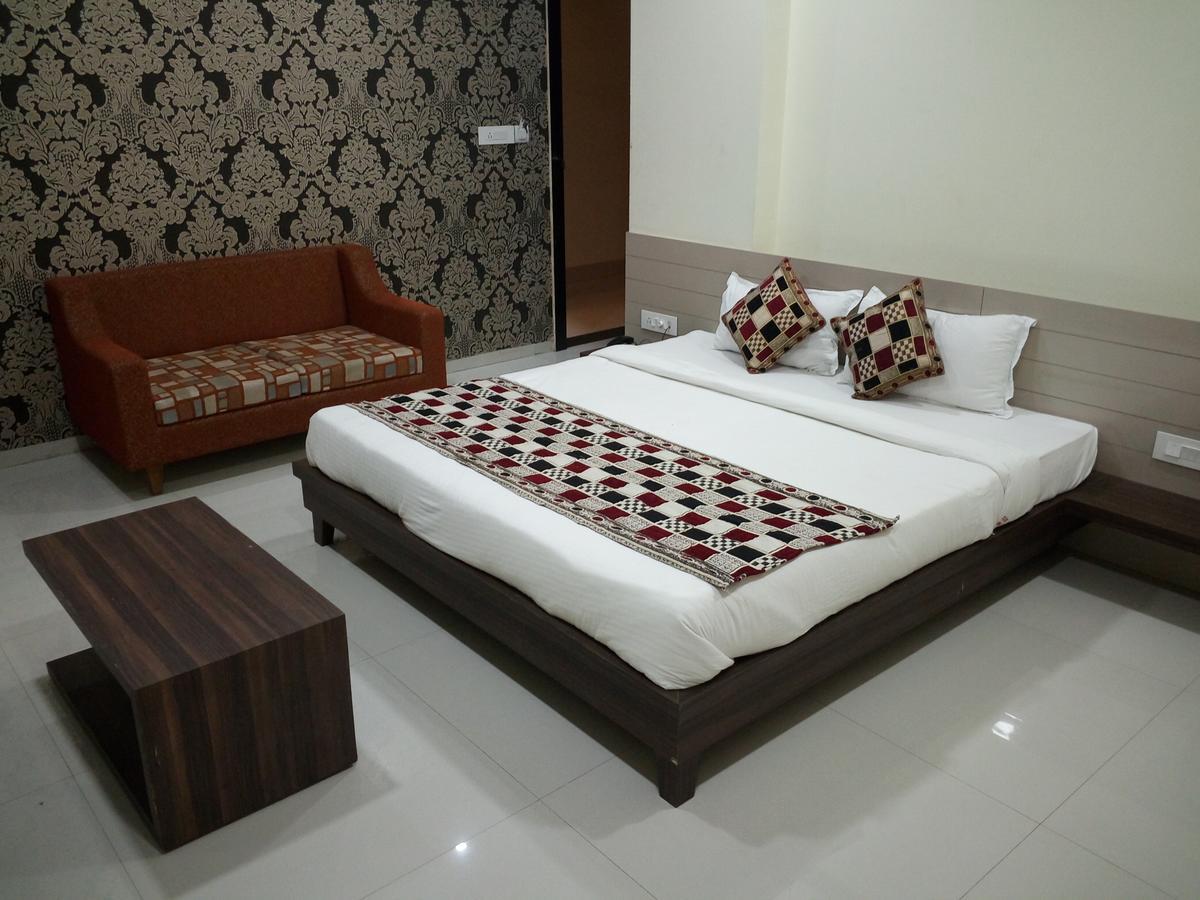 Casa Green Hotel Shirdi Exterior photo